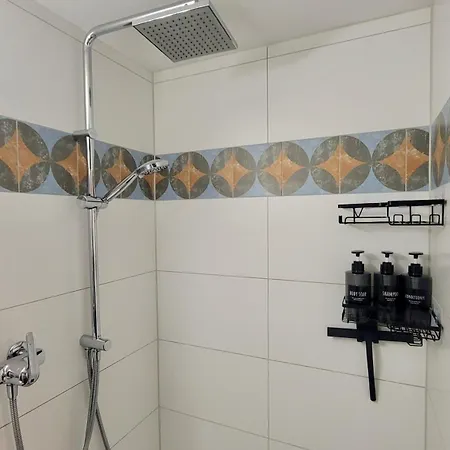 Lakeview Loft*lake/ferry Access* Apartamento